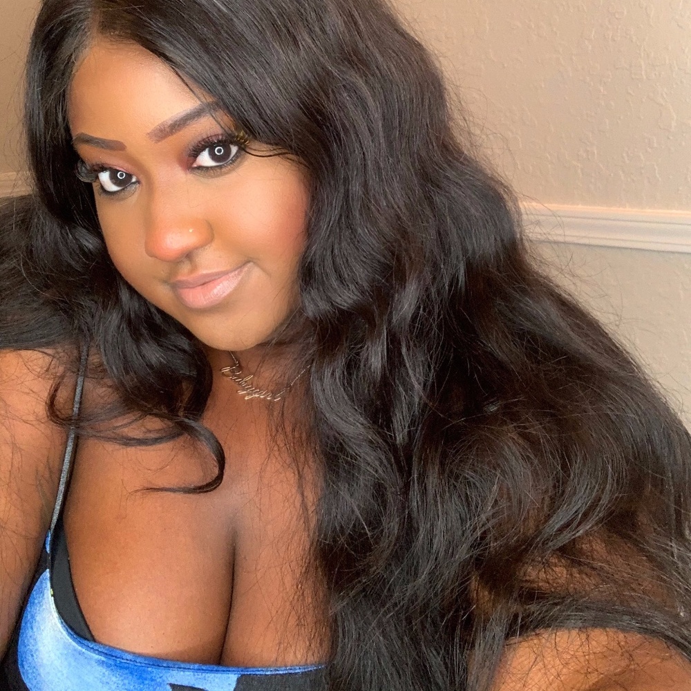 Meet your Posher, Nicole